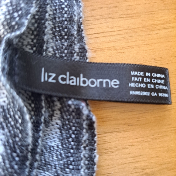 EUC Liz Clairbone scarve - Picture 2 of 3